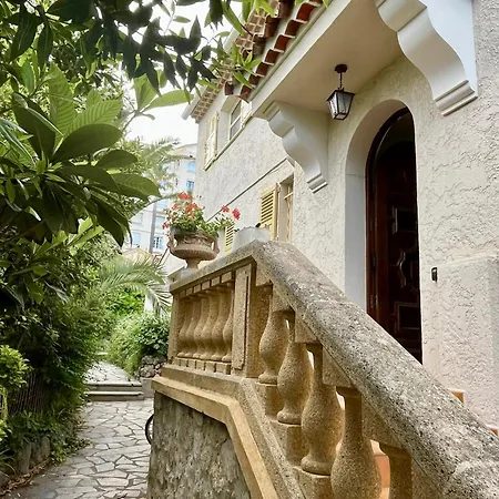 戛纳特里西娅别墅住宿加早餐旅馆 *